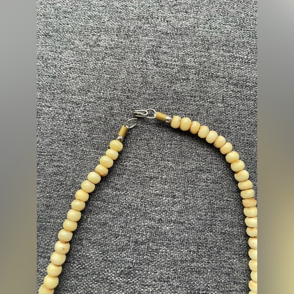 Indigenous vintage carved bone necklace - Picture 2 of 5